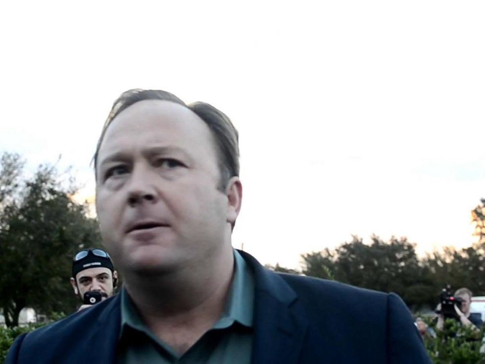 Piers Morgan, Alex Jones, gun control, Katy, February 2013