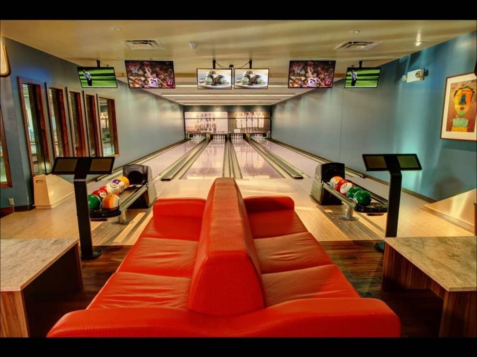 Pinstripes bowling lane