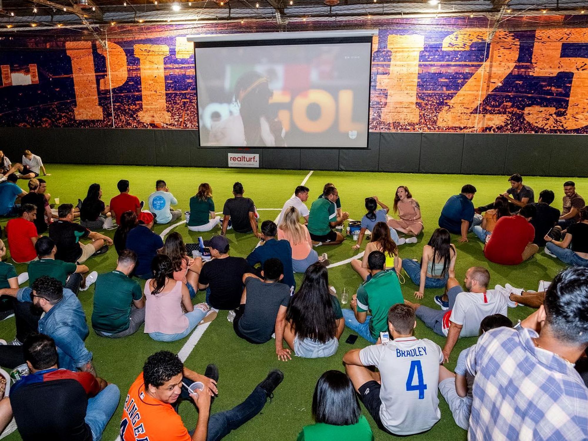 Pitch 25 Houston crowd