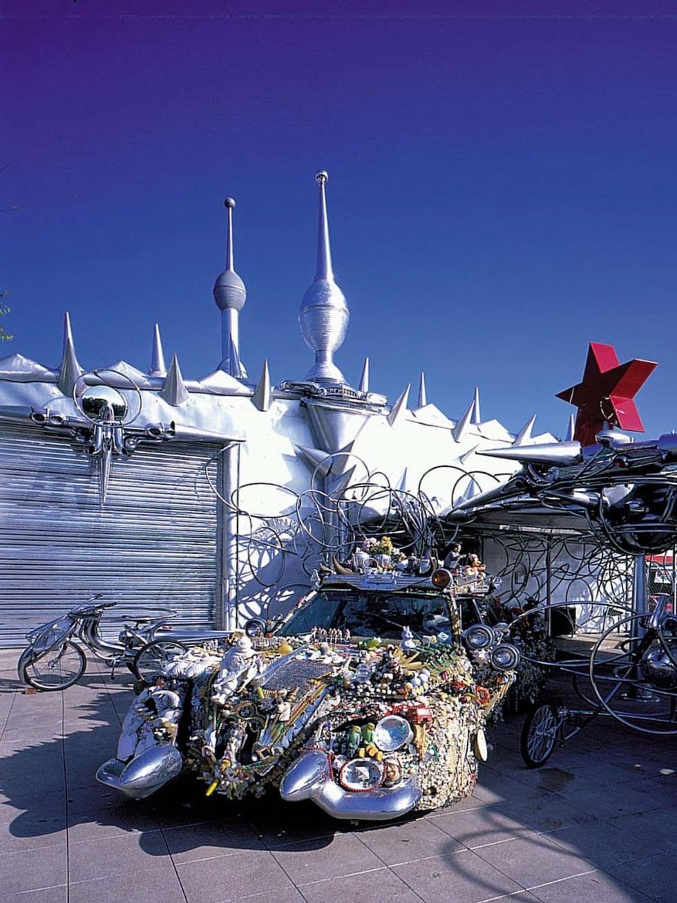 Places-A&E-Art Car Museum-exterior-1