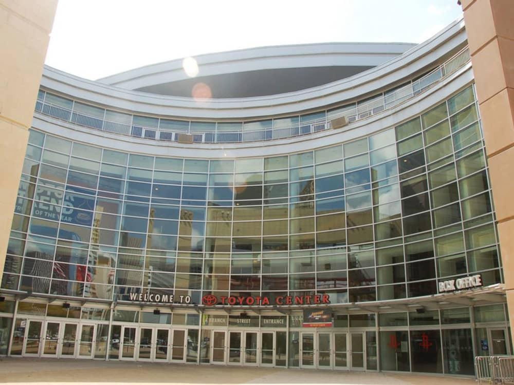 Places-A&E-Toyota Center-exterior-1