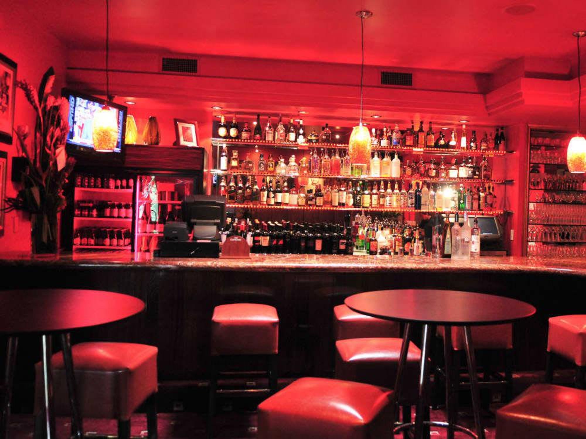 Places_Drinks_Red Room_interior_bar