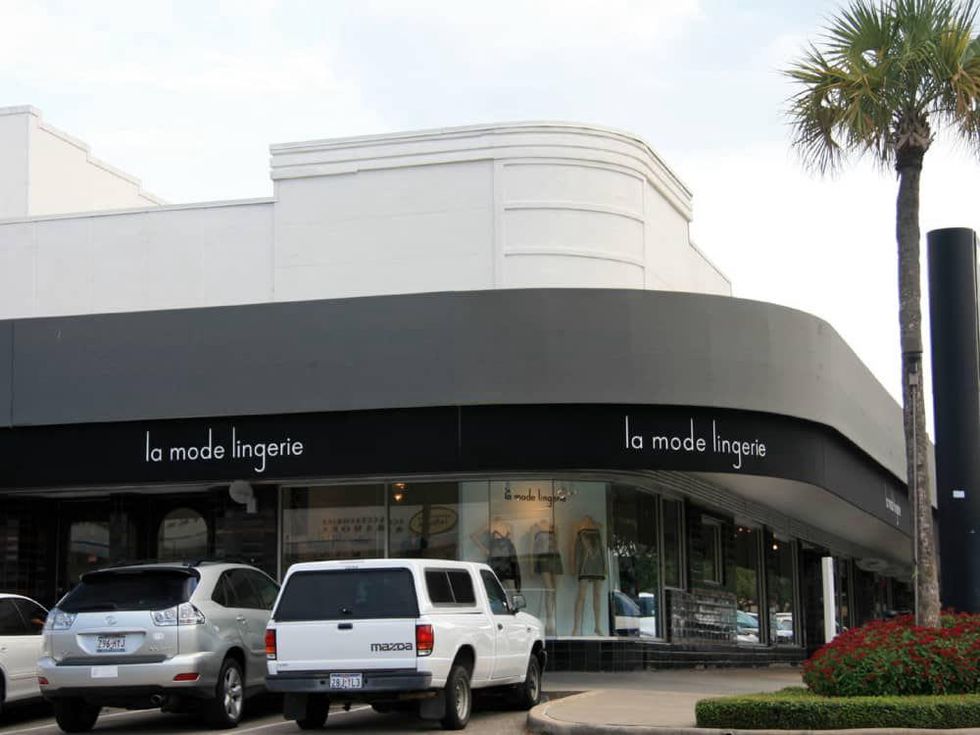 Places-Shopping-La Mode Lingerie-exterior-1