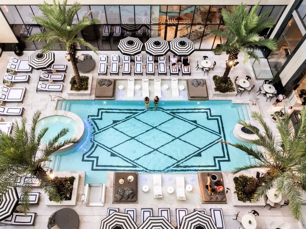 Post Oak Hotel pool
