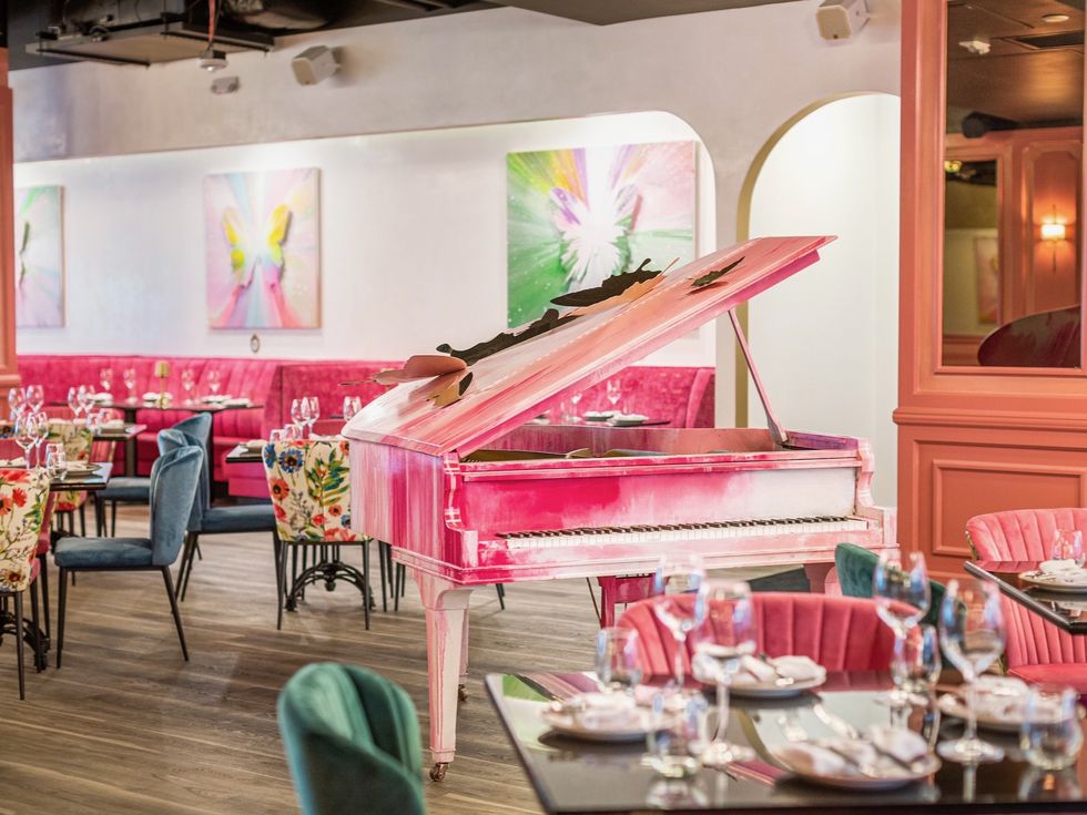 Posh and pretty-in-pink River Oaks restaurant heats up week's top ...