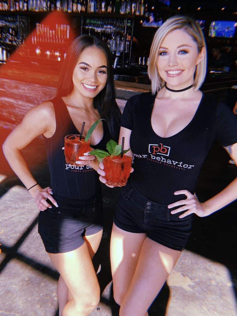 Pour Behavior servers