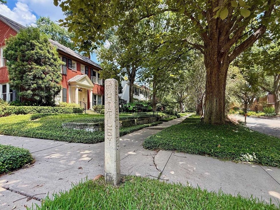 Preservation Houston 2026 Good Brick Awards Southampton concrete street markers.