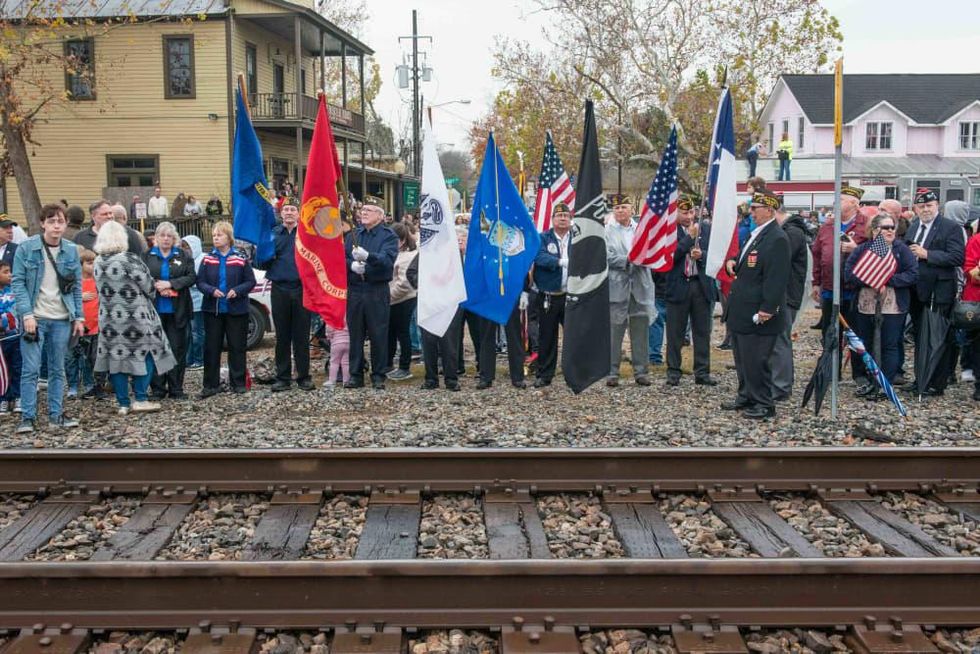 President Bush train 4141 procession Spring
