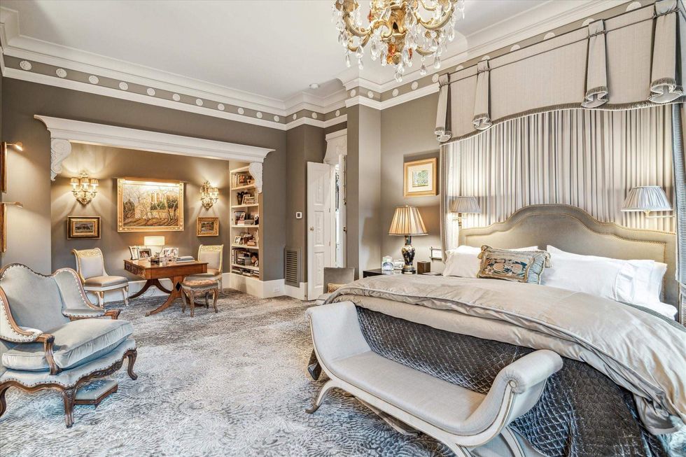 Primary bedroom of 6024 Memorial Drive