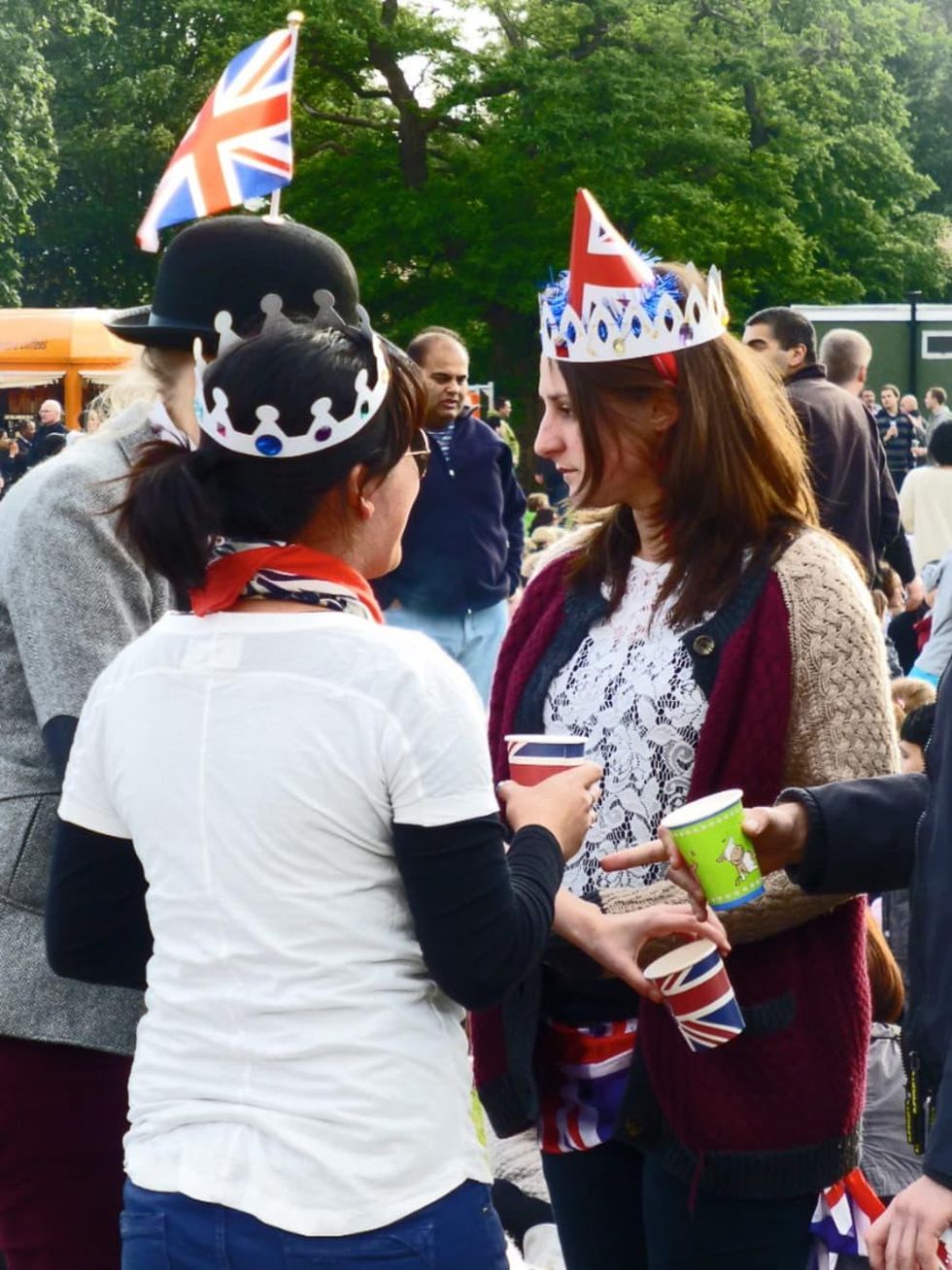 Queen's Jubilee, June 2012, crowns