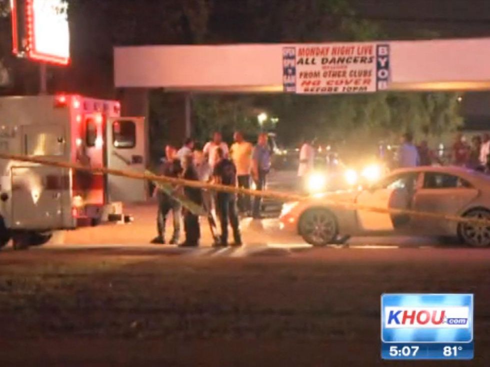 rapper shot outside Legends strip club September 2013