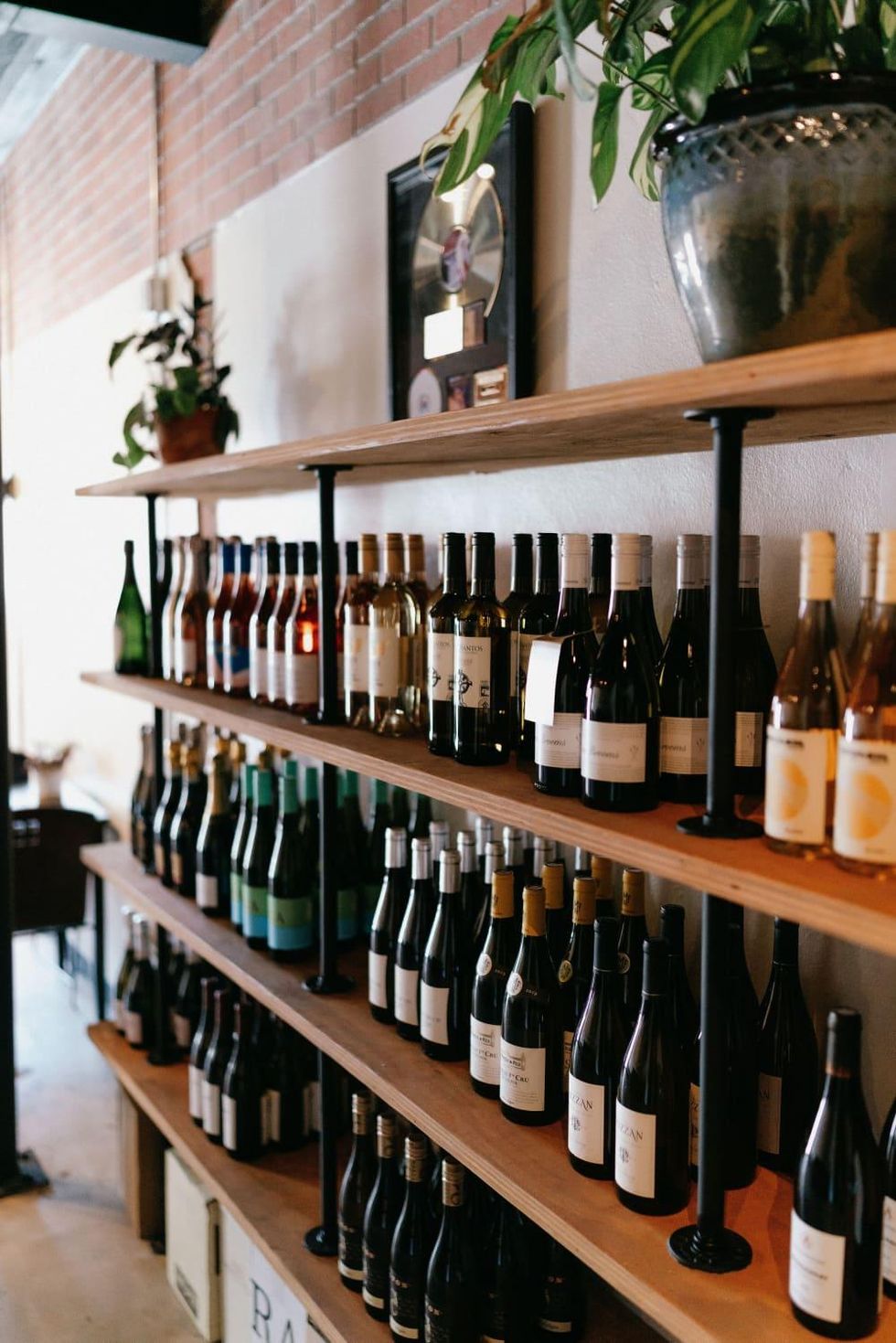 Reata Cellars interior