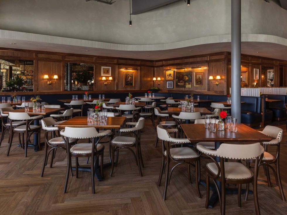 Relish restaurant Memorial interior