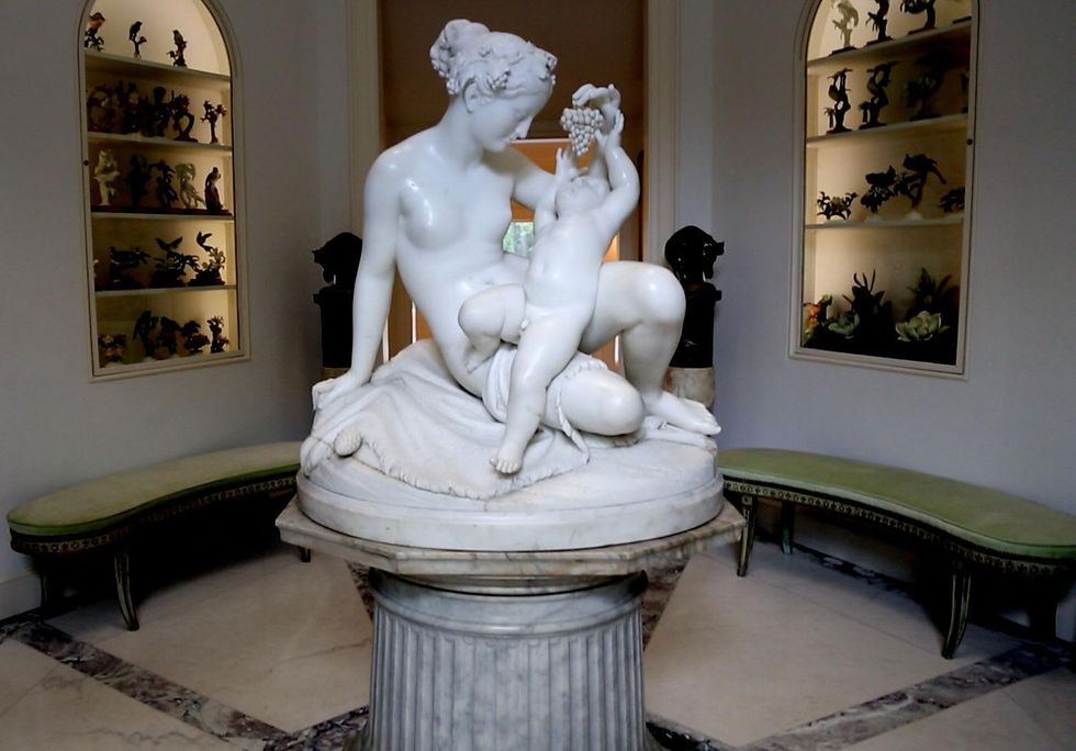 Rienzi Joel Luks Video