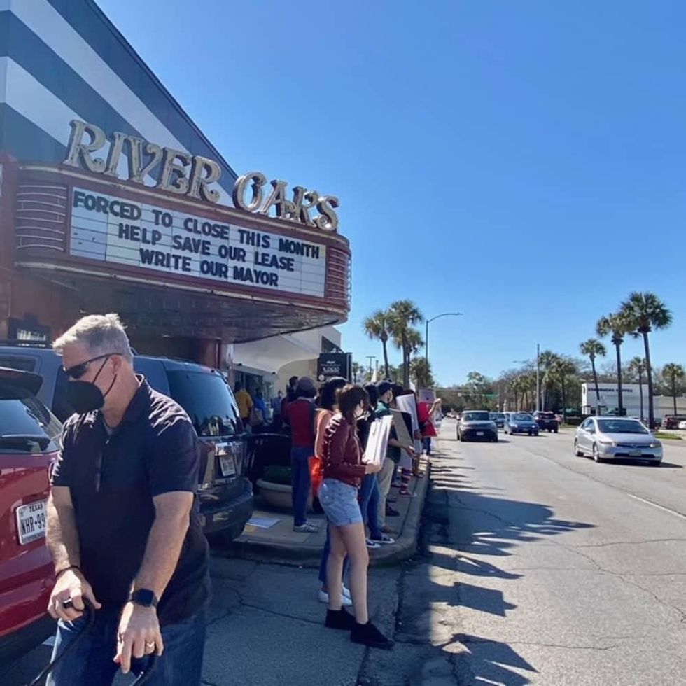 River Oaks Theatre protest Weingarten 2021