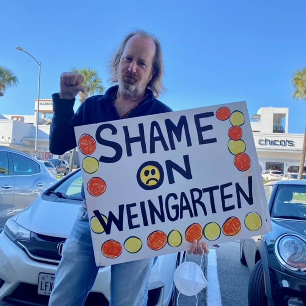 River Oaks Theatre protest Weingarten 2021