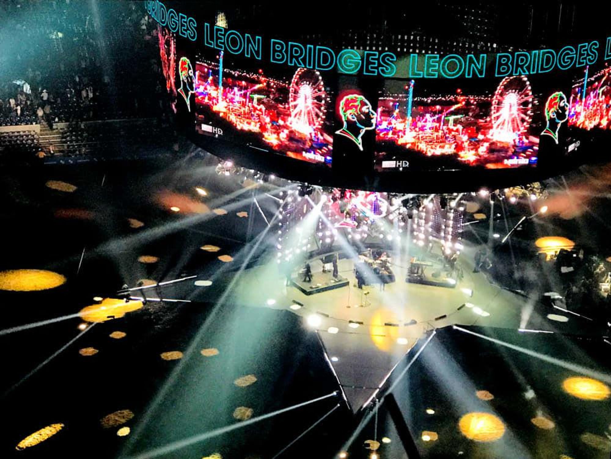 Rodeo Houston Leon Bridges box view