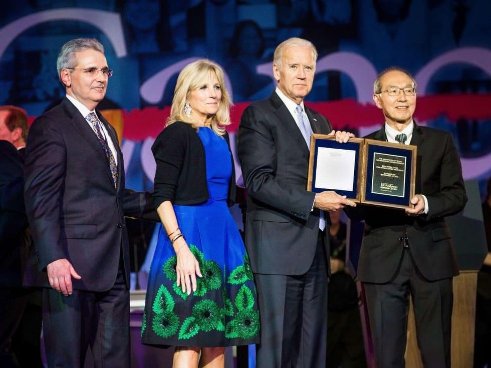 Ronald DePinho, Jill Biden, Joe Biden, Al Yung at MD Anderson gala