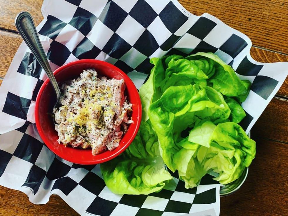 Rudyard's chicken lettuce wraps