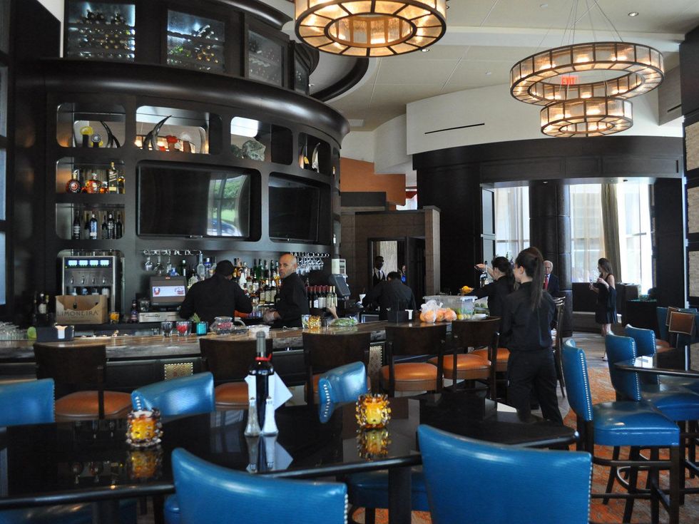 Ruth's Chris Houston steak cutting July 2013 bar lounge