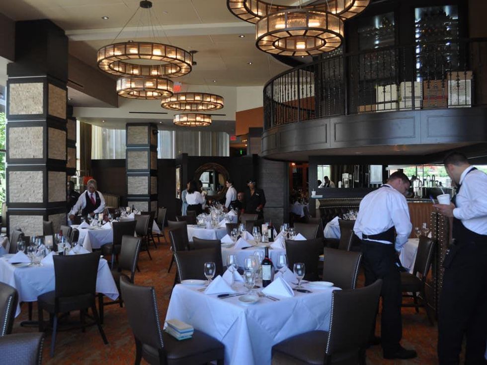 Ruth's Chris Houston steak cutting July 2013 dining room