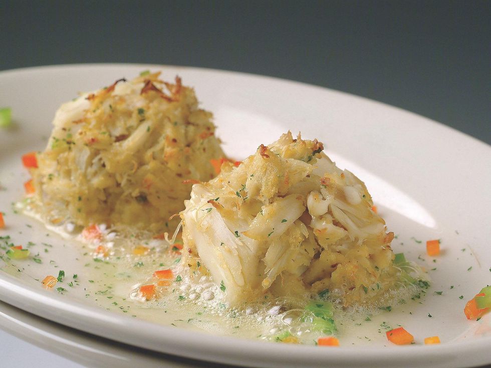 Ruth's Chris Houston steak cutting July 2013 sizzling blue crab cakes appetize