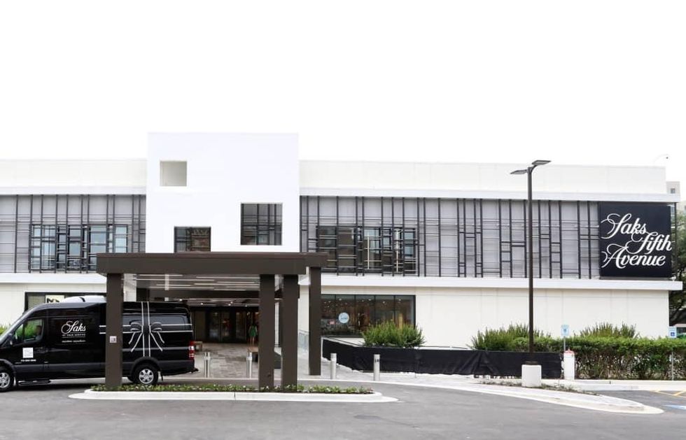 Saks Fifth Avenue Opening April 2016