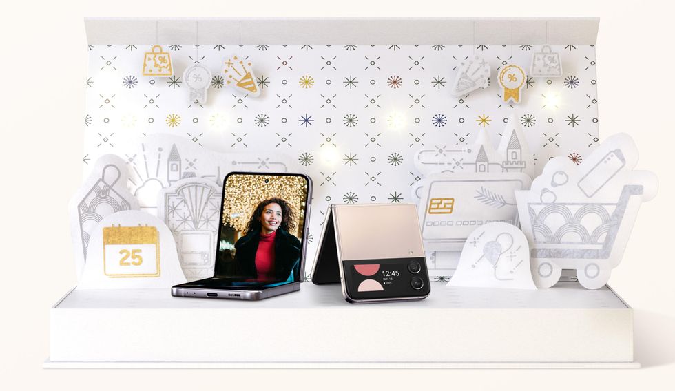 Samsung Galaxy Z Flip4 phone