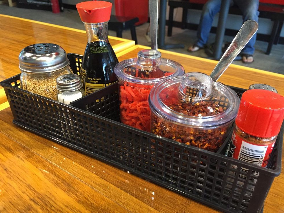 Samurai Noodle toppings