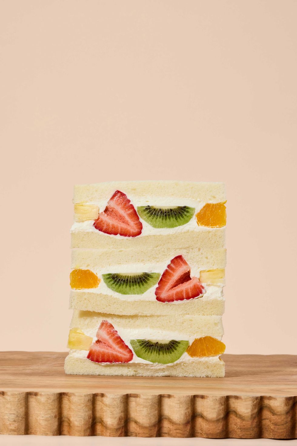 Sandoitchi strawberry kiwi sando