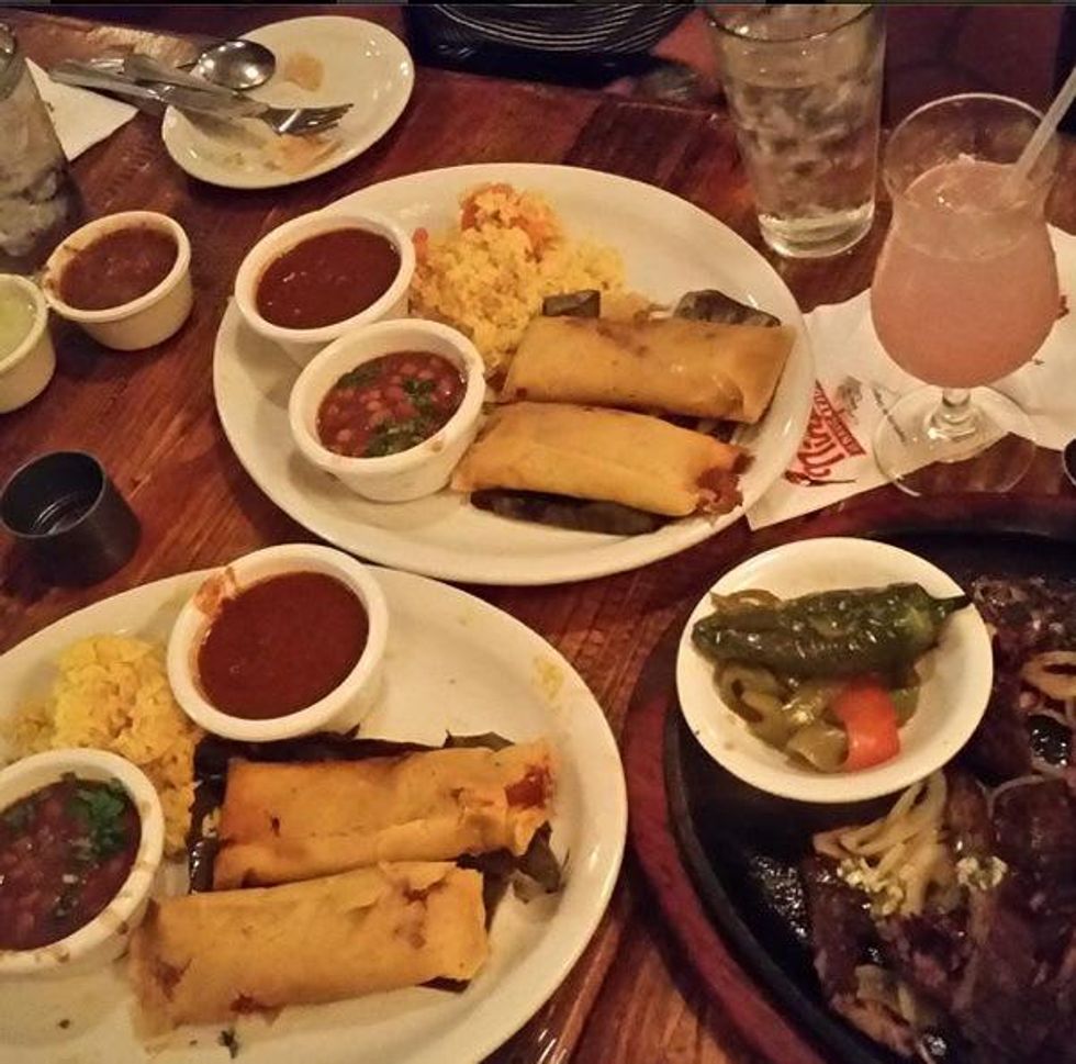 Sarah Jessica Parker dinner at Ninfa's