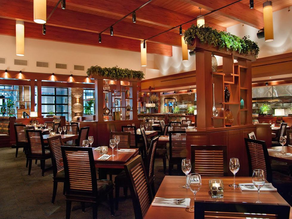 Seasons 52, restaurant, Main Dining Room