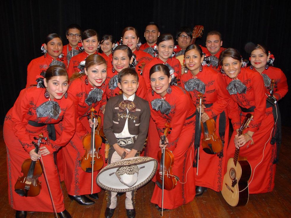 Sebastien De La Cruz with Mariachi Bonito Techalitlan 2011