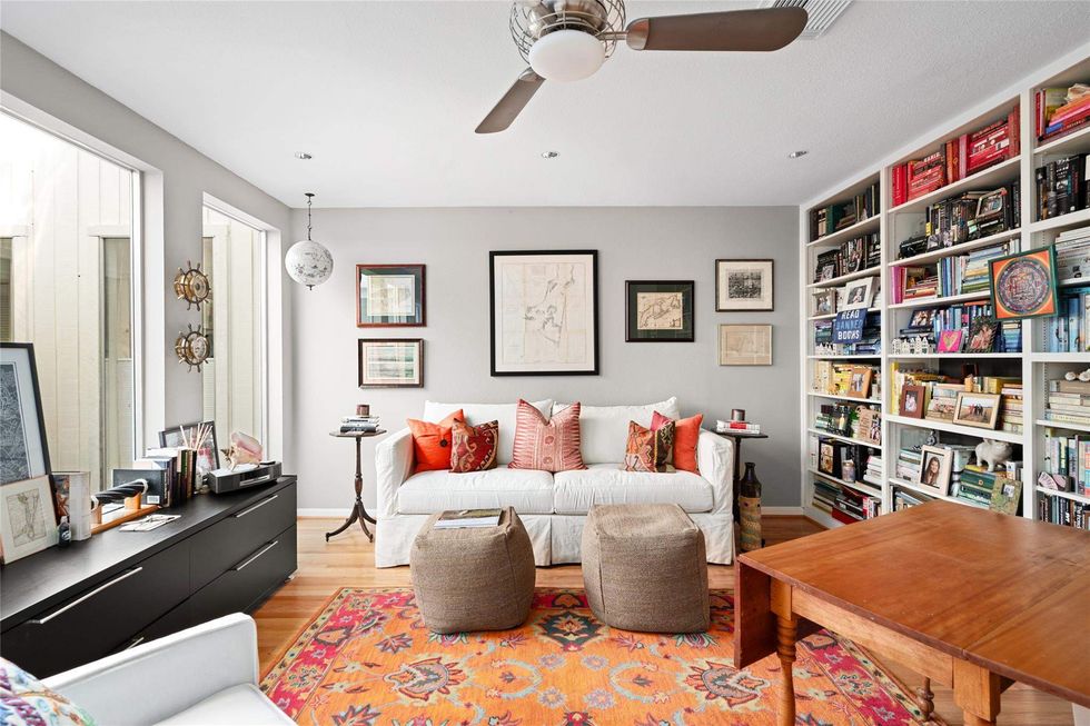 Second-floor sitting room at 1507 Harold Street