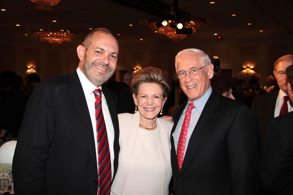 Shawn and Barbara Hurwitz, from left, with Dr. John Mendelsohn at the Houston Living Legend fundraiser dinner May 2014