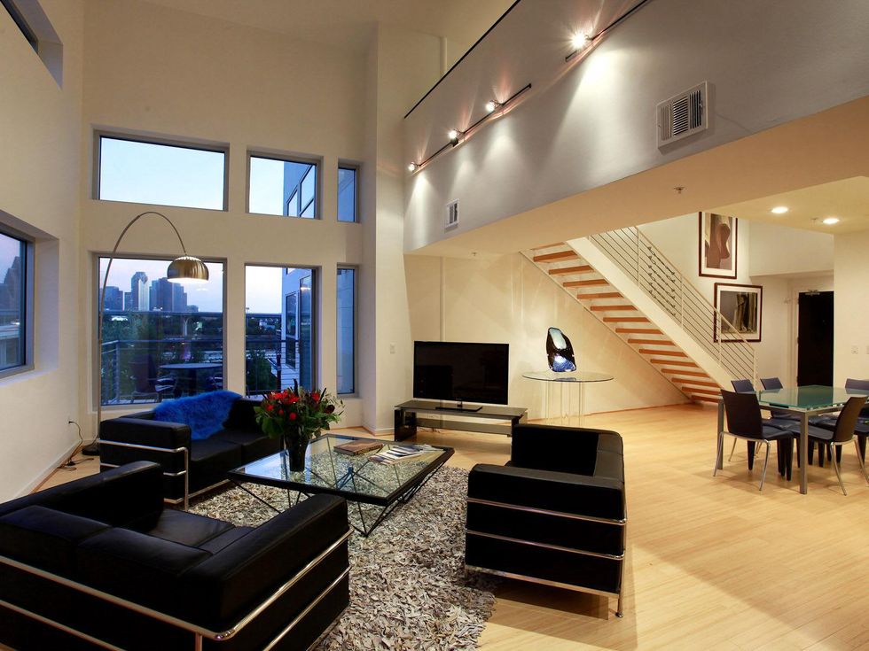 Shelby Houston On the Market 102 Quitman May 2013 family and dining