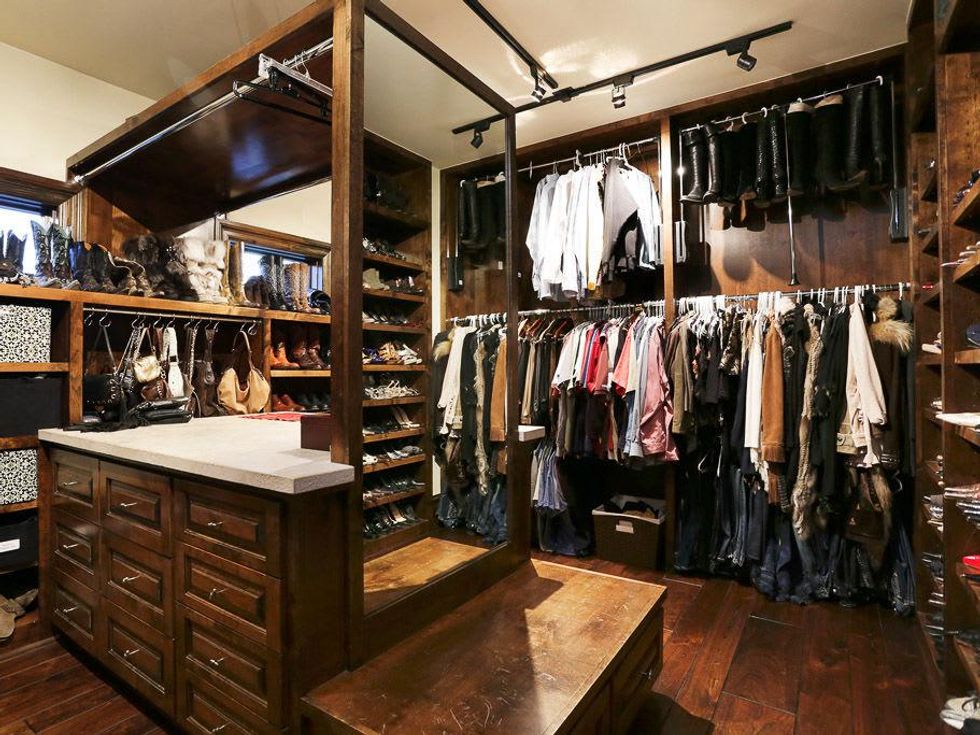 Shelby On the Market July 2013 3406 Greenbriar closet