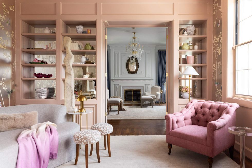 Sitting room of 1069 Kirby Drive