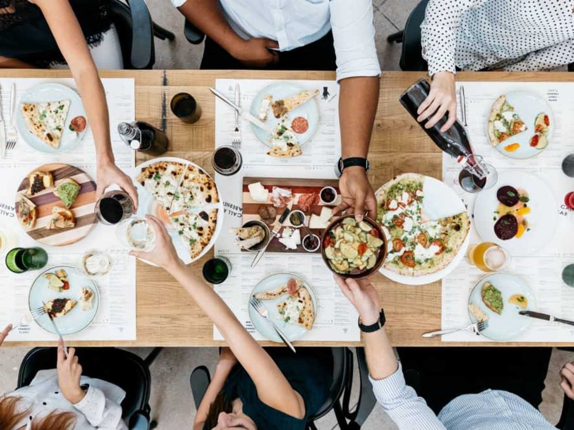 Buzzy, wine-fueled restaurant uncorks second Houston-area locale in The Woodlands