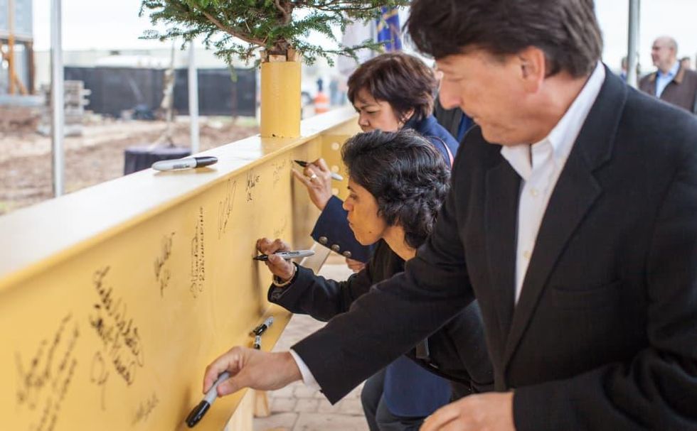Smart Financial Centre in Sugar Land topping off