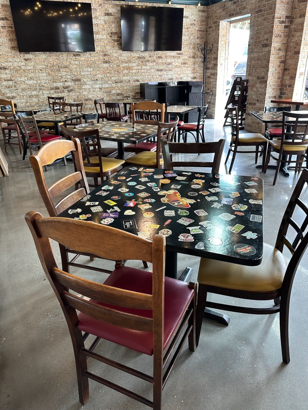 Snarky's Pizza and Burgers