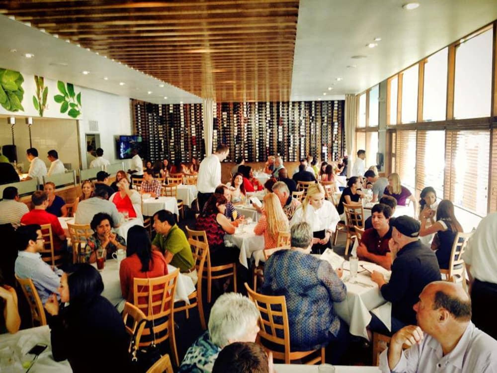 Sorrel Urban Bistro dining room crowd