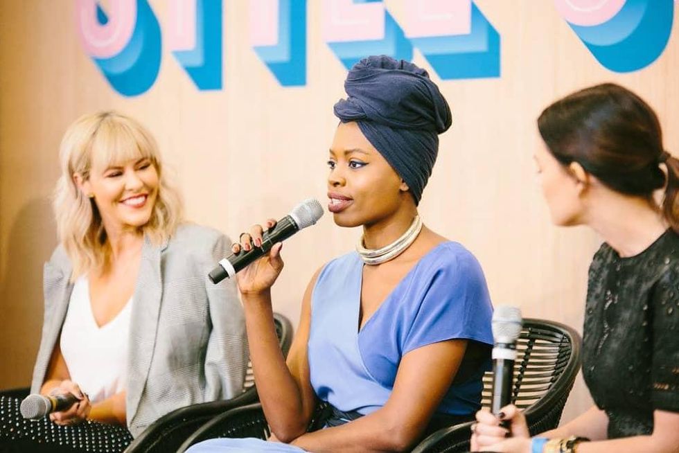 Speakers summit style