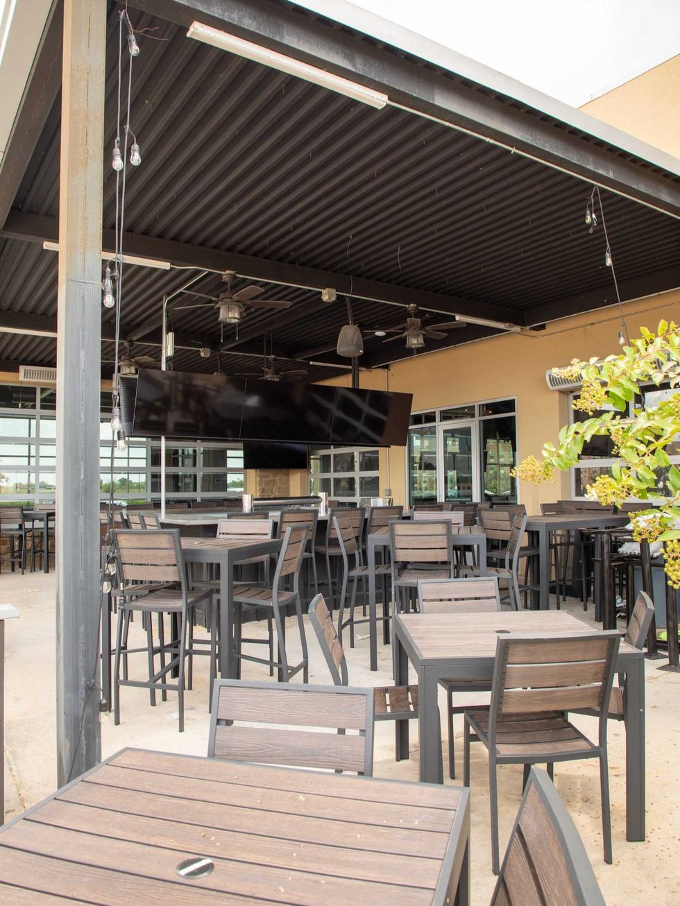 Spectators Bar & Grill Katy