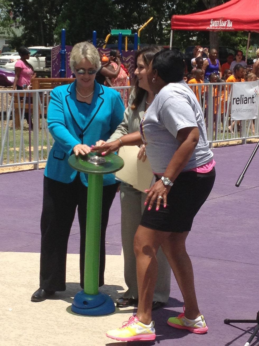 Splash Pad Houston June 2013 Mayor Annise Parker