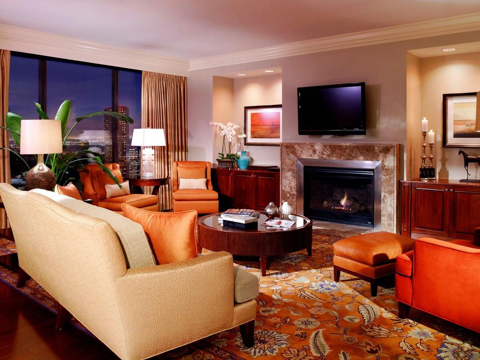 St. Regis Houston Presidential Suite parlor