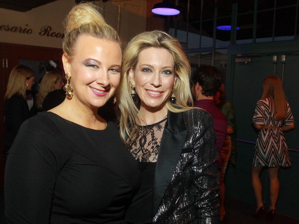 A glam 1970s party draws John Travolta, Olivia Newton-John and white ...