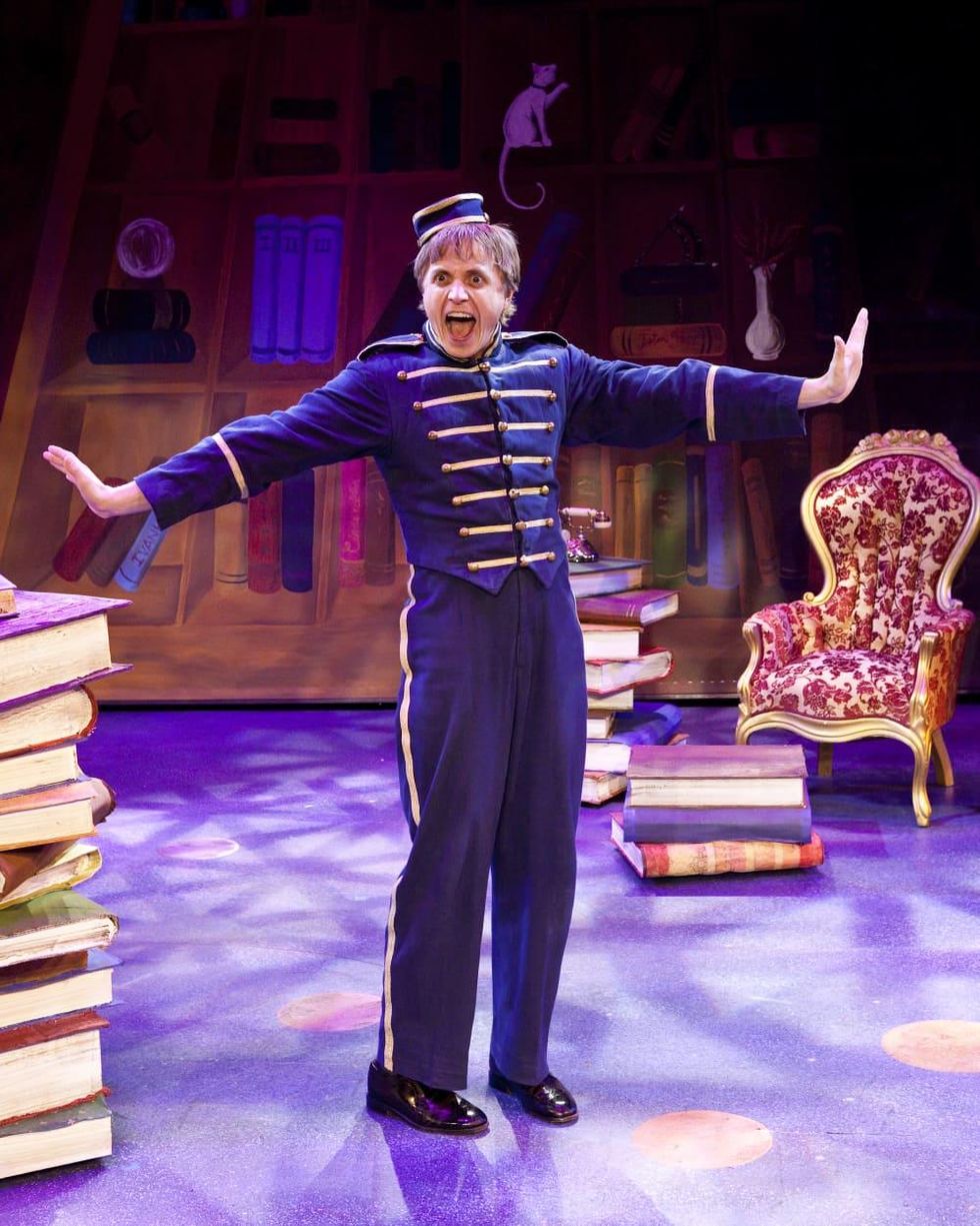 Stages: Ryan Schabach as Buttons