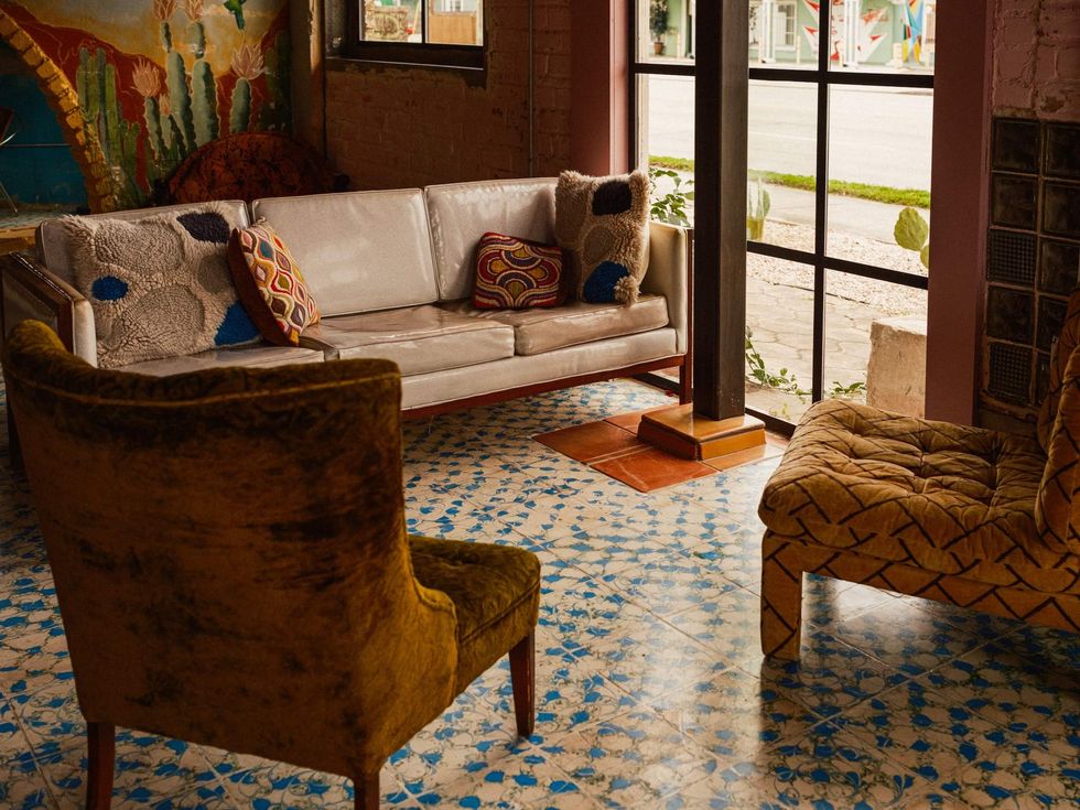 Starduster Lounge interior