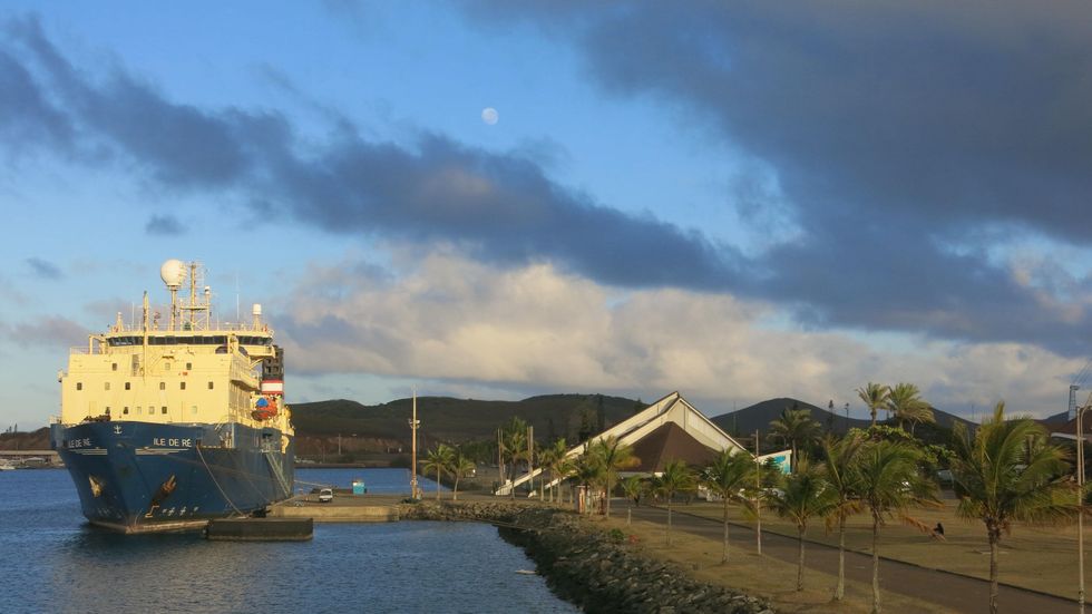 Stephan Lorenz Noumea, New Caledonia November 2014 Noumea's pier is centrally located and the starting point for the ferry to head to the Isle of Pines